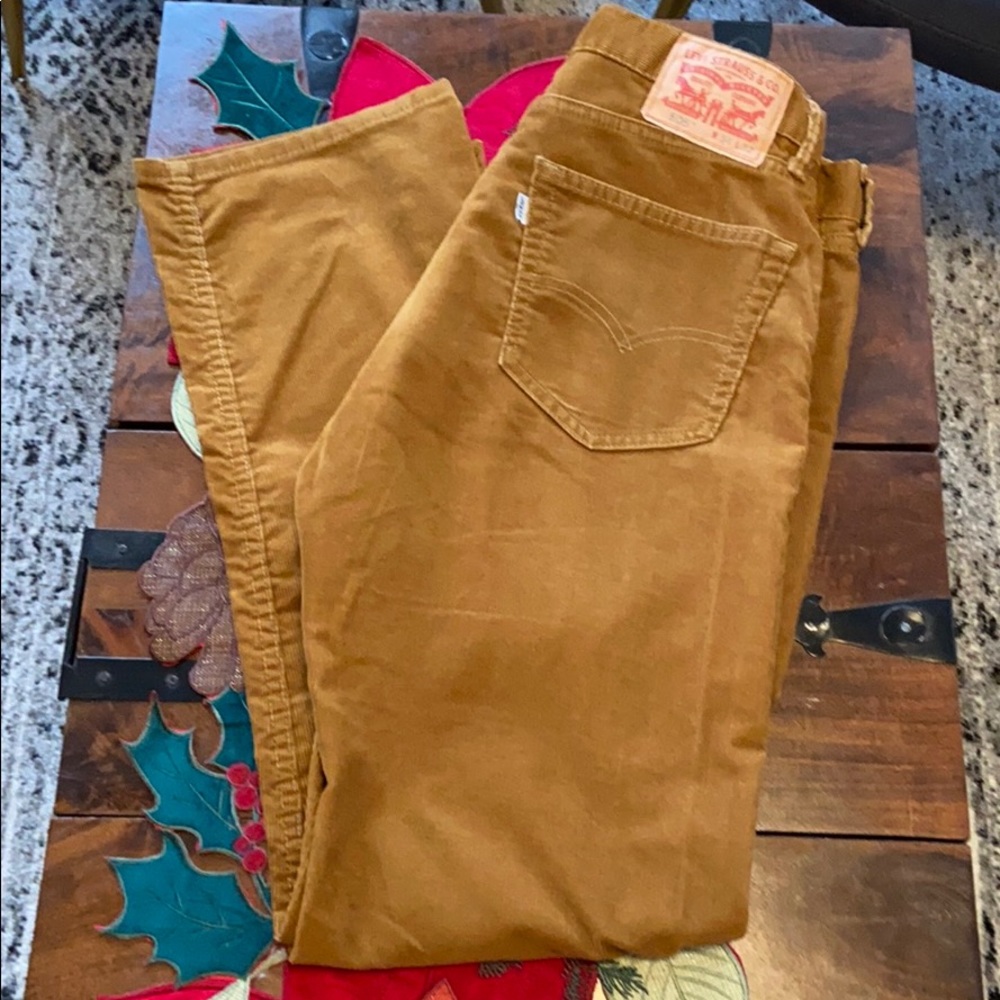 Dark Tan Levi’s 505 corduroy pants